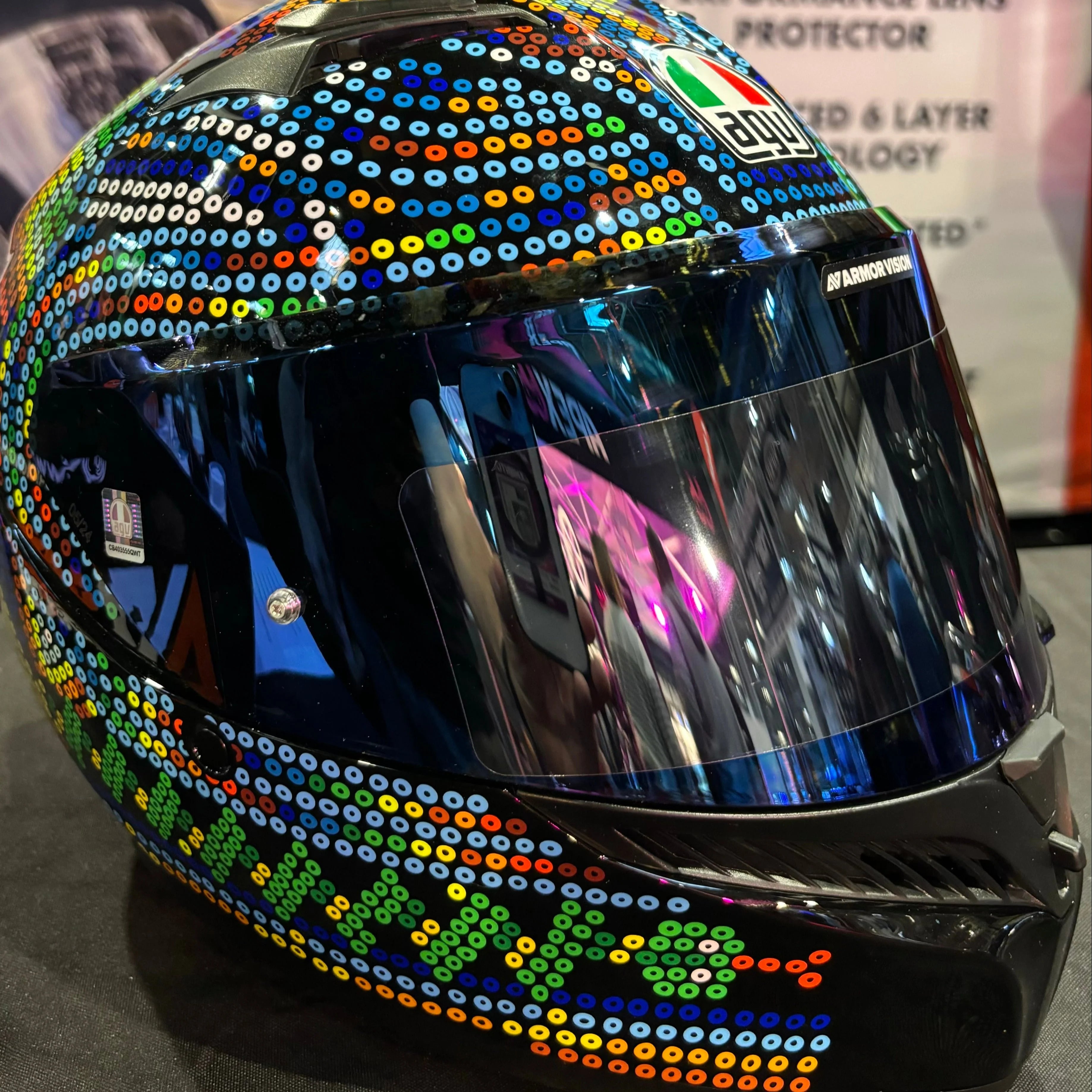 75 MM SMARTFILM RACING VISOR PROTECTOR (PACK OF 3) designed for cylindrical visors will not work with spherical visors